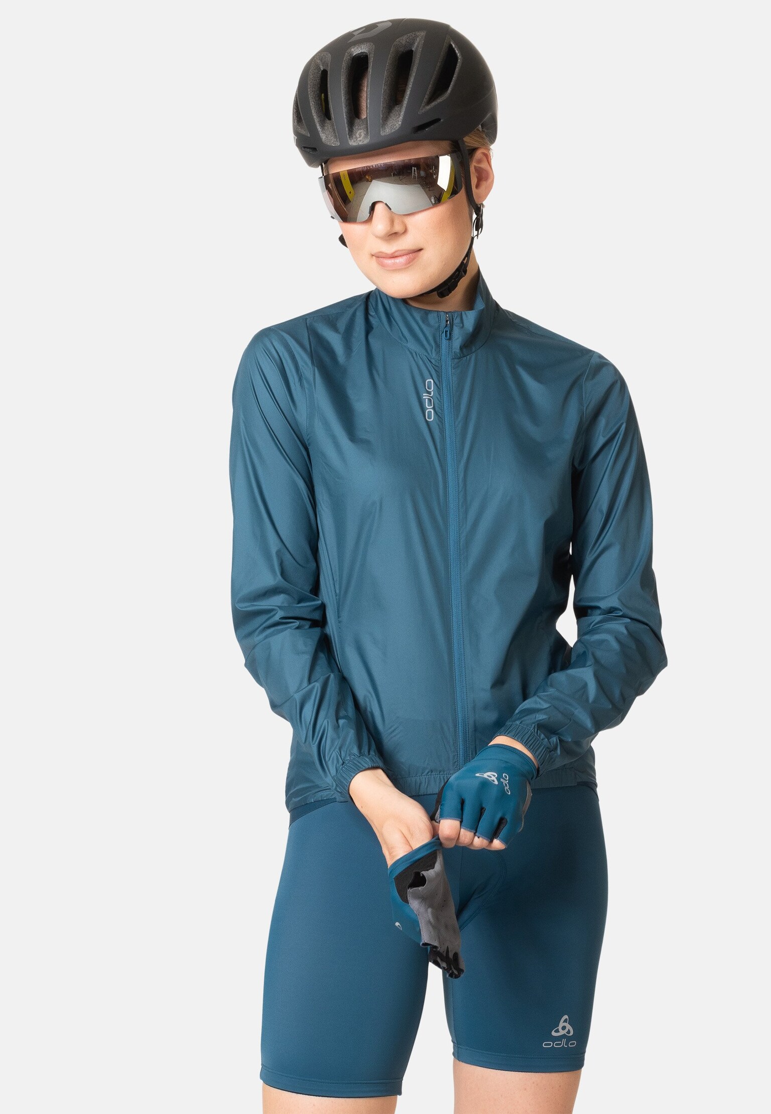 The Essentials long sleeve cycling jacket