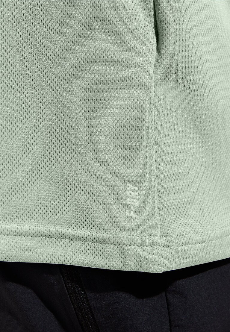 The men's F-Dry t-shirt