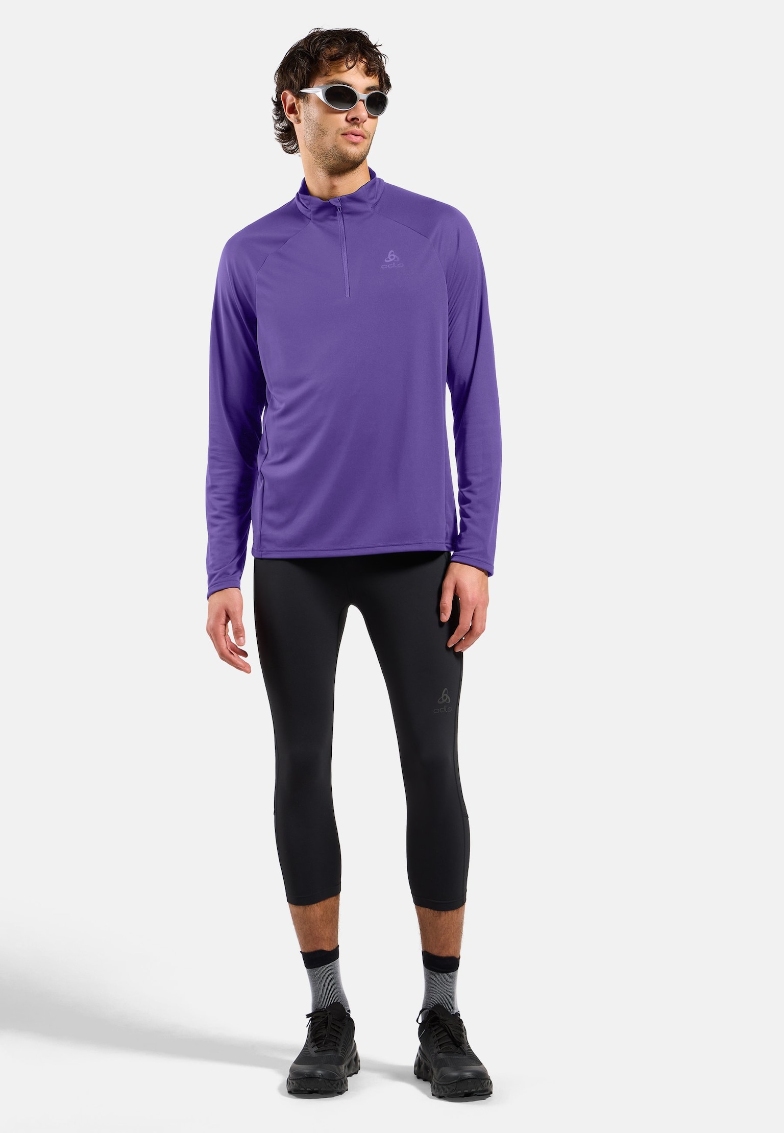 The men's Essentials half-zip running mid layer