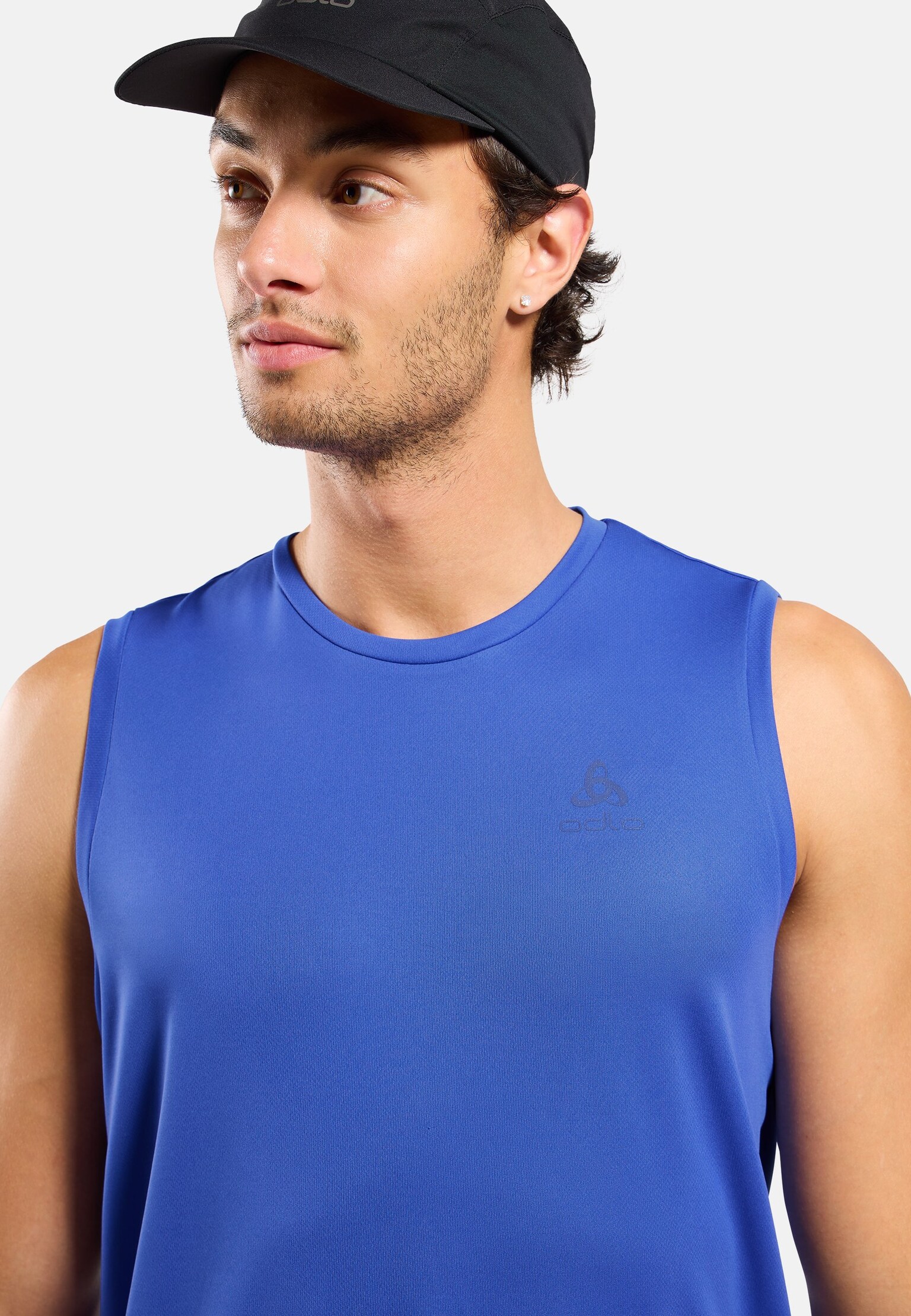 The men's Essentials base layer running singlet