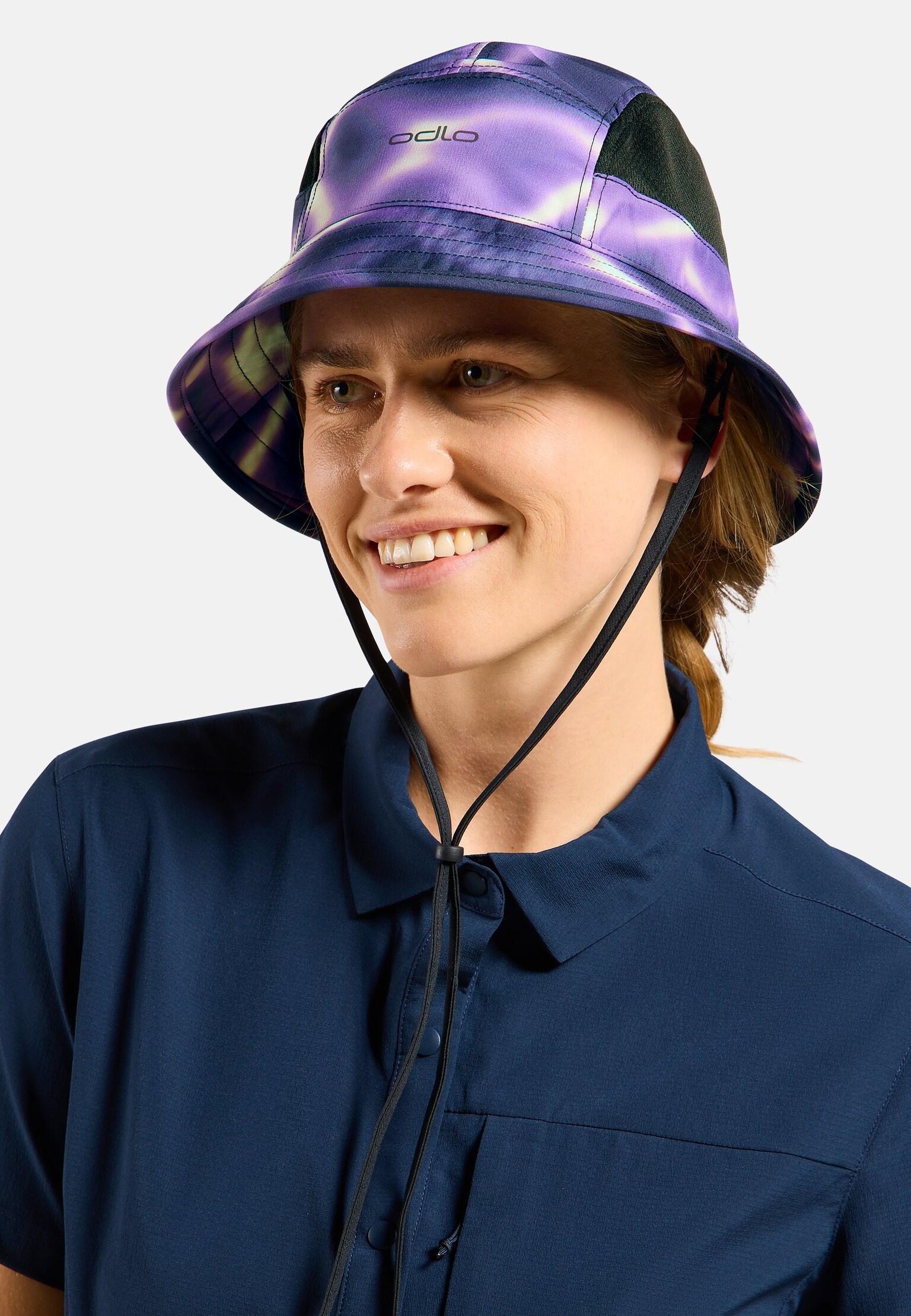 The Performance Light print bucket hat