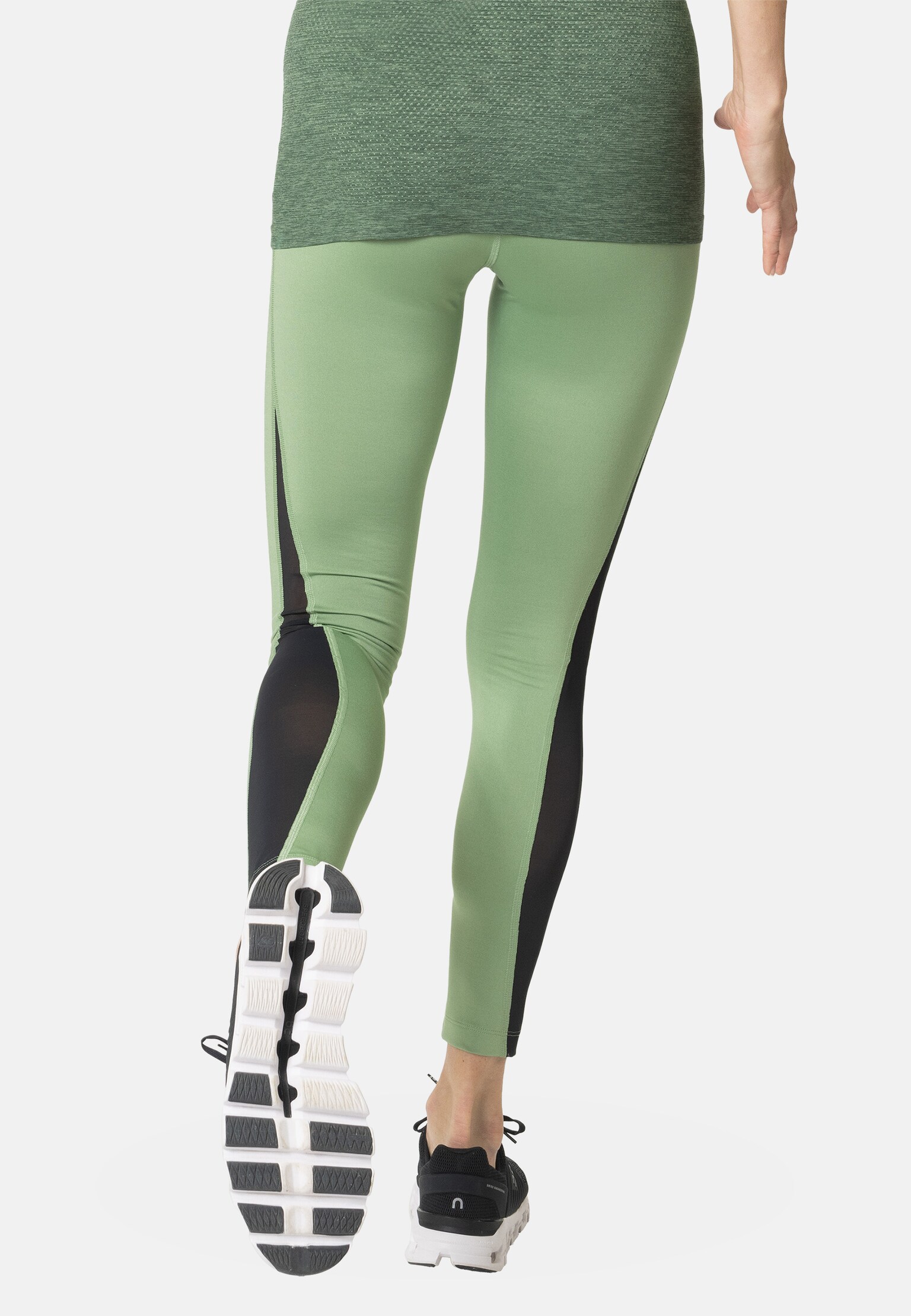 Essentials Lauftights mit Mesh-Einsätzen