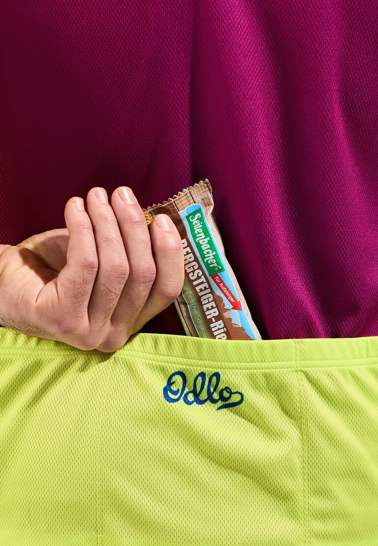 The Essentials heritage cycling jersey