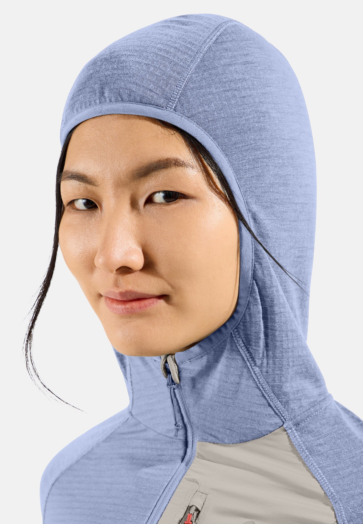 Ascent Mid Layer mit Kapuze und Reissverschluss