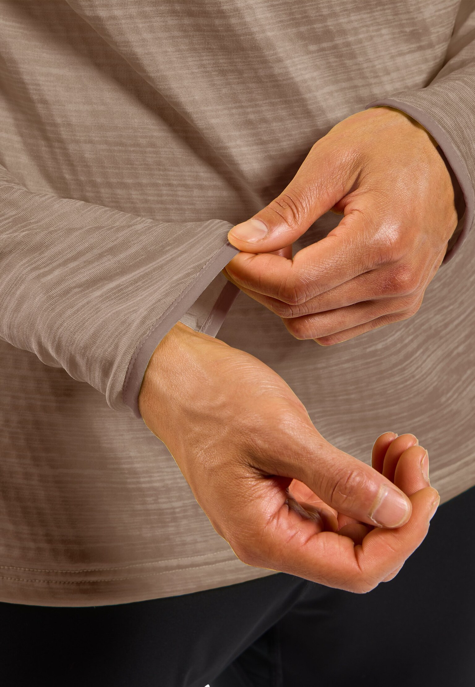 The men's Run Easy half-zip mid layer top