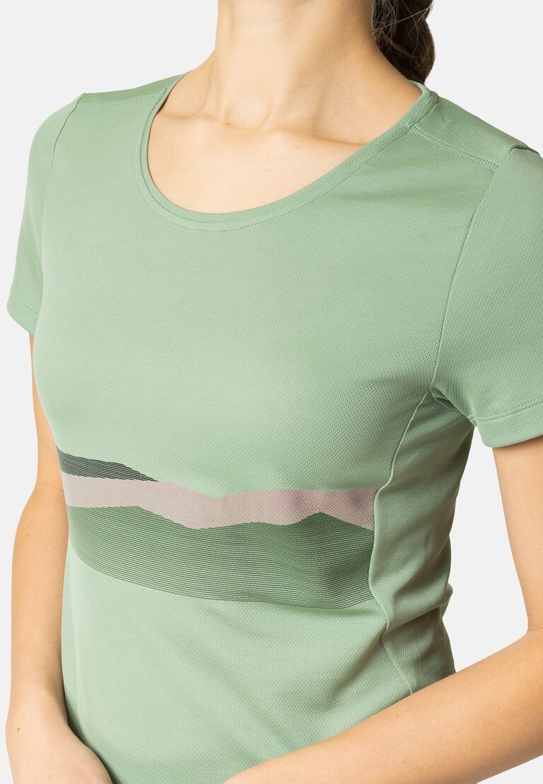 The F-Dry ridgeline t-shirt