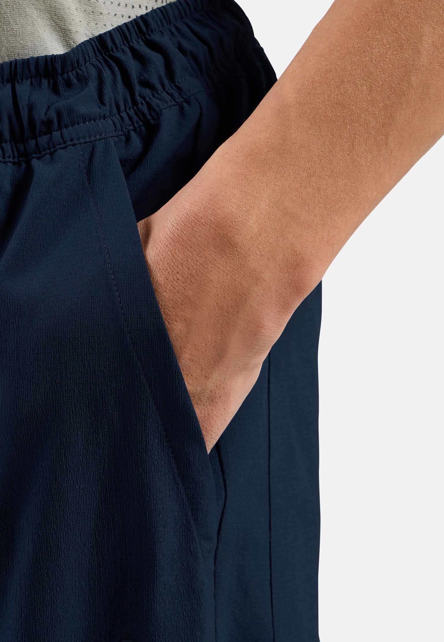 Ultraleichte Ascent 7/8-Ripstop-Hose mit schmal zulaufendem Bein