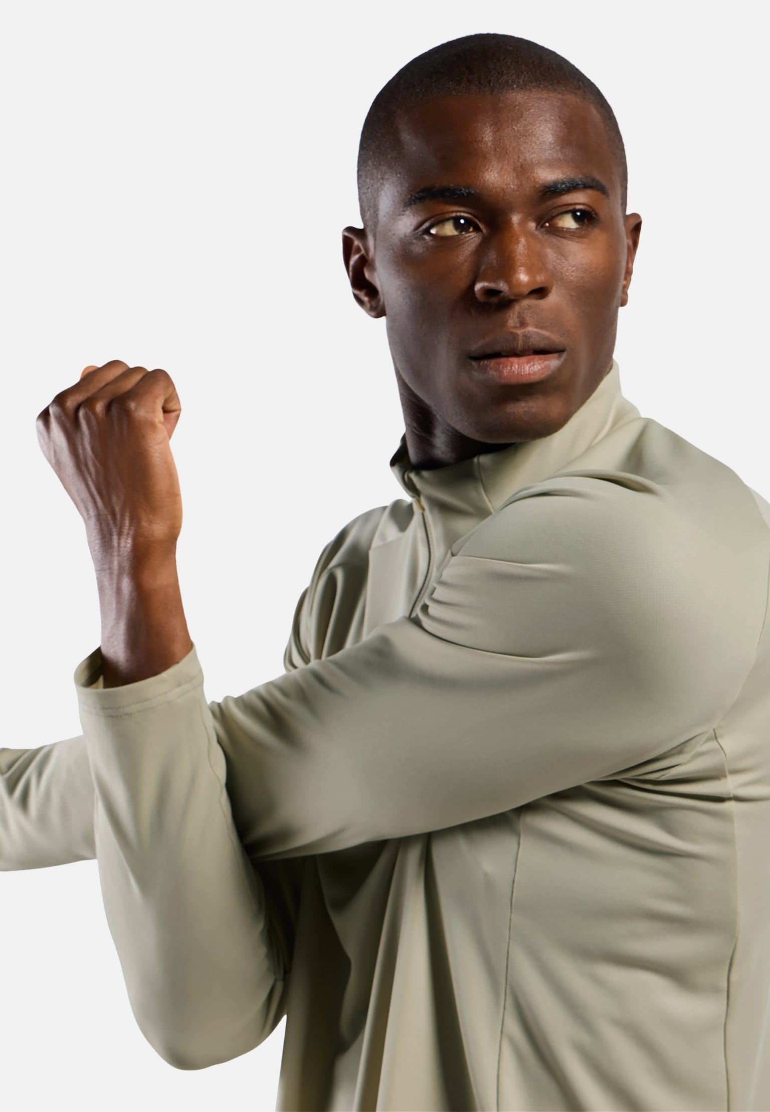 The men's Essentials half-zip running mid layer