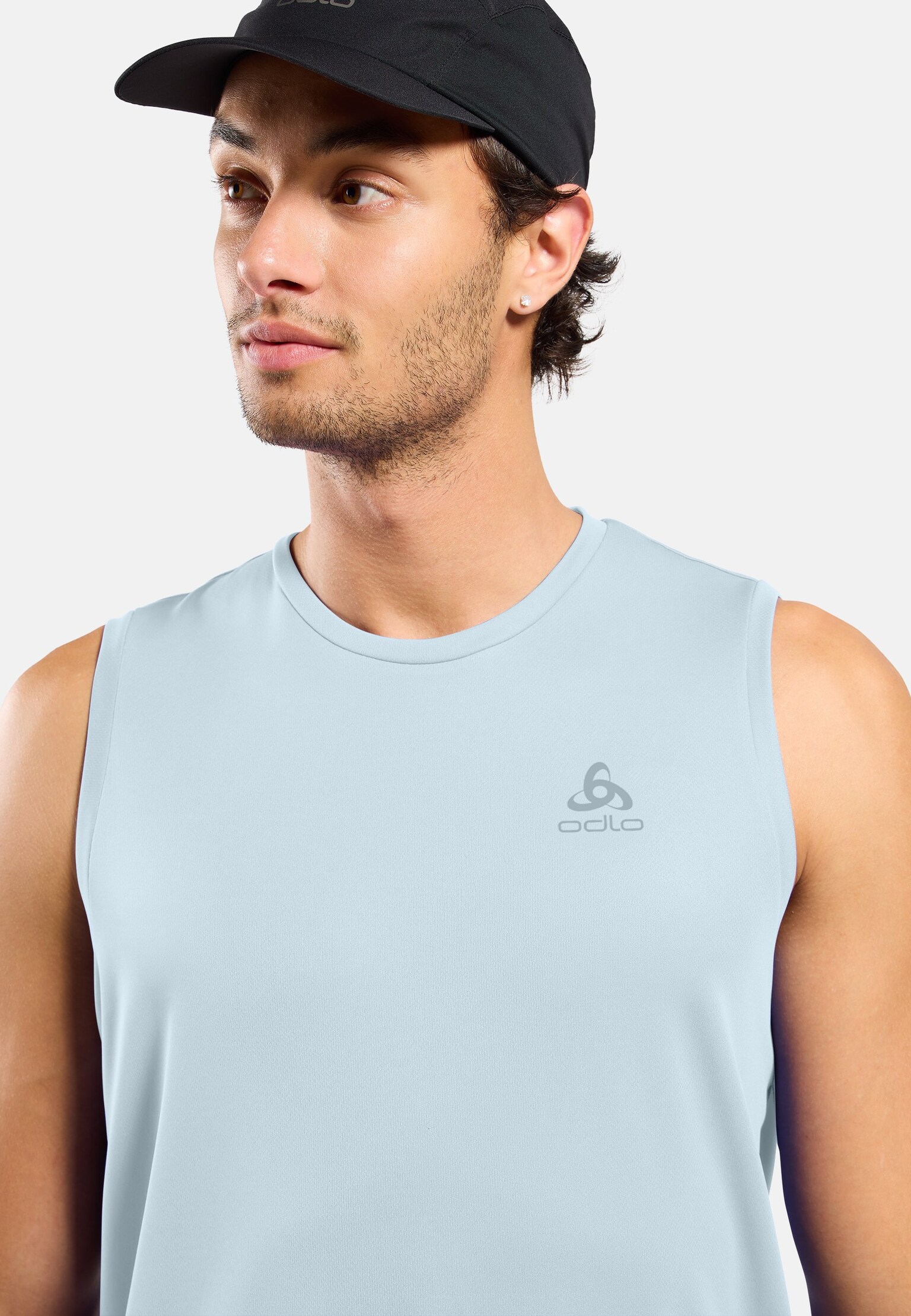 The men's Essentials base layer running singlet