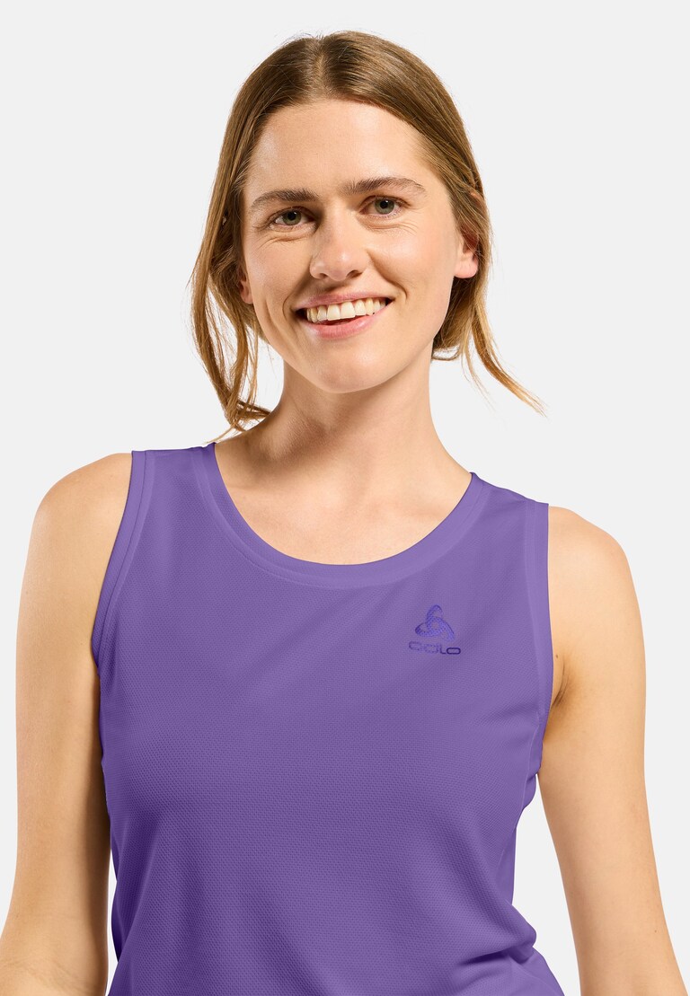 The women's F-Dry singlet