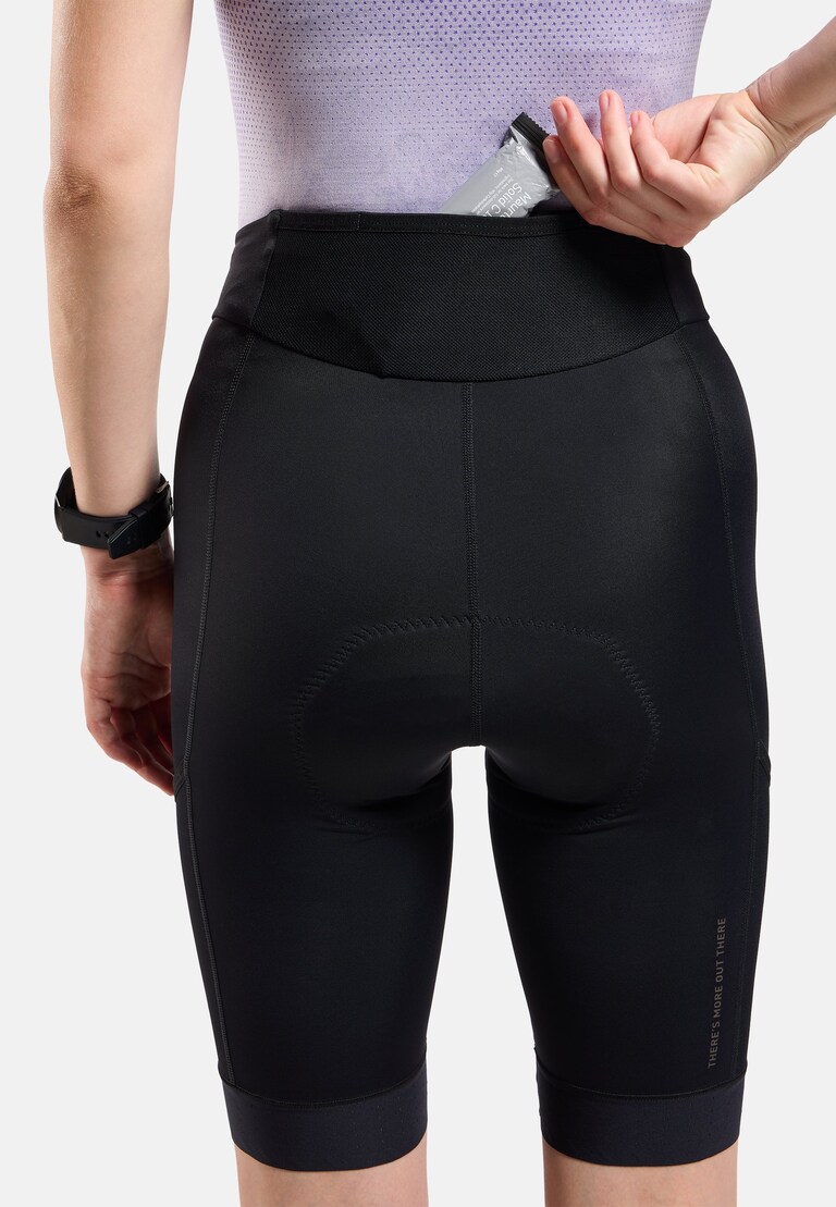 The Explorer women's cargo short tights