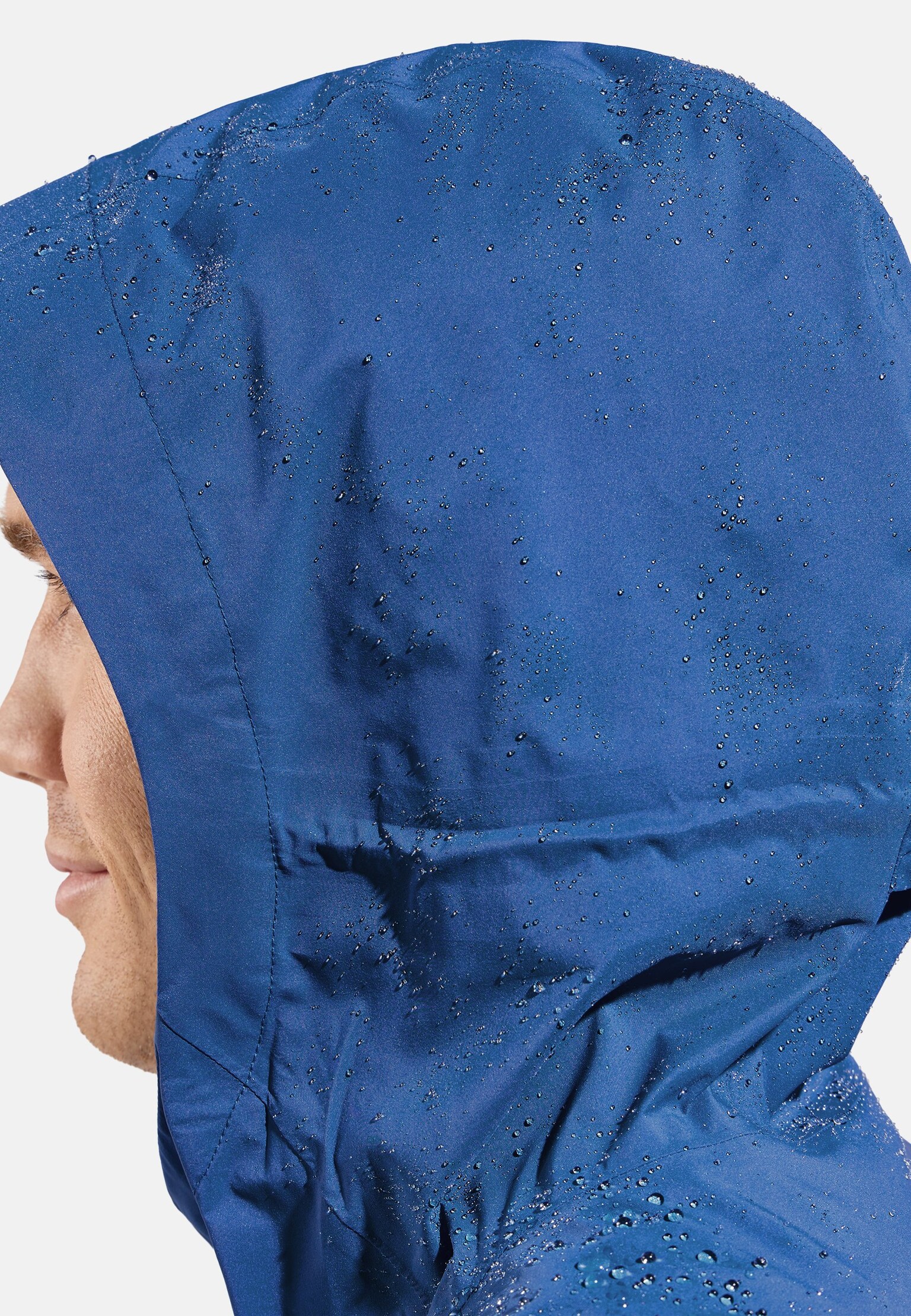 The men's Aegis 2.5L waterproof hardshell jacket