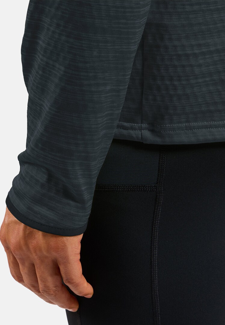 The men's Run Easy half-zip mid layer top in black melange