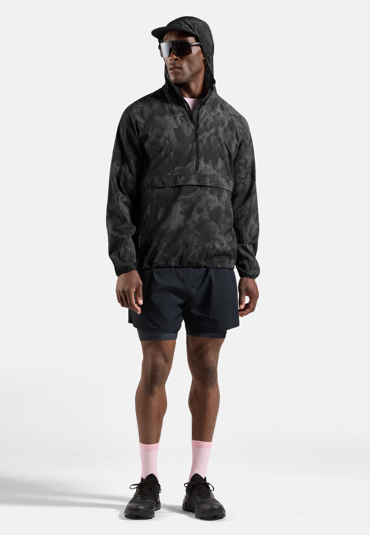 Zeroweight Laufanorak mit Kapuze und Hyper-Print