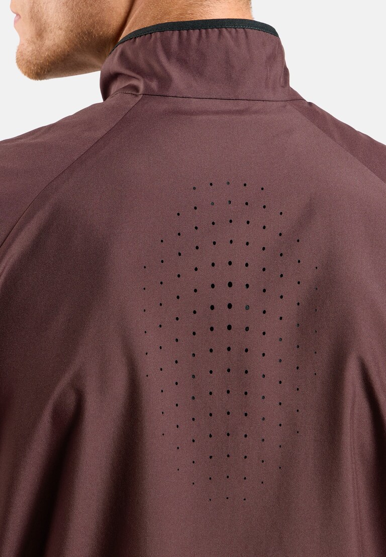 The Essentials Light running jacket