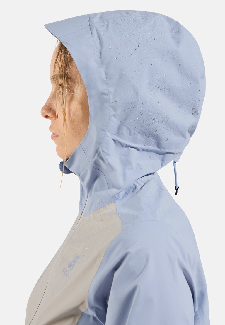 The women's Aegis 2.5L waterproof hardshell jacket