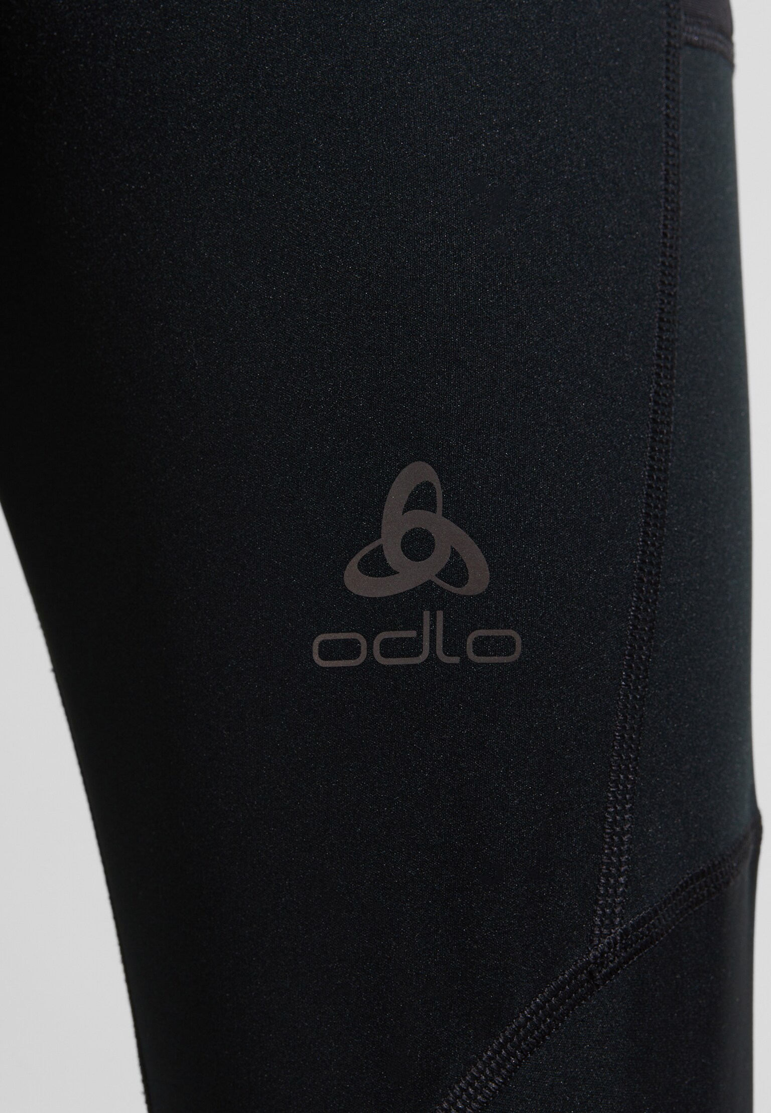 The Zeroweight Warm reflective running tights