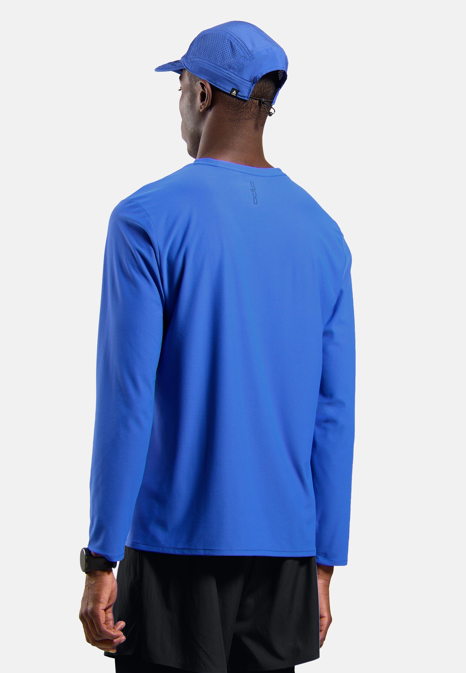 The Zeroweight Chill-Tec long-sleeve running t-shirt 2.0