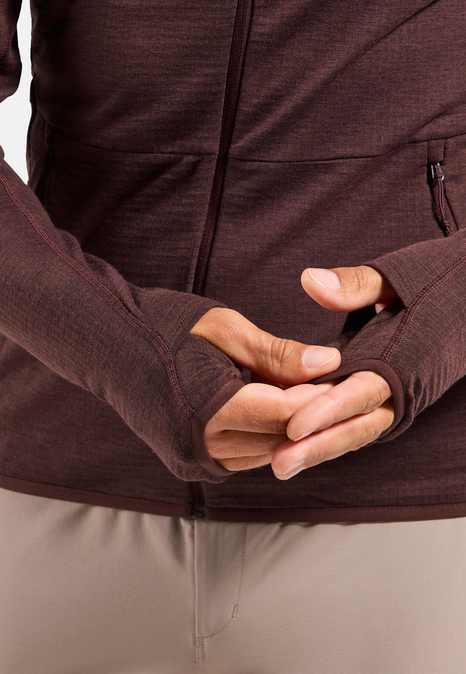 Ascent Mid Layer mit Kapuze und Reissverschluss