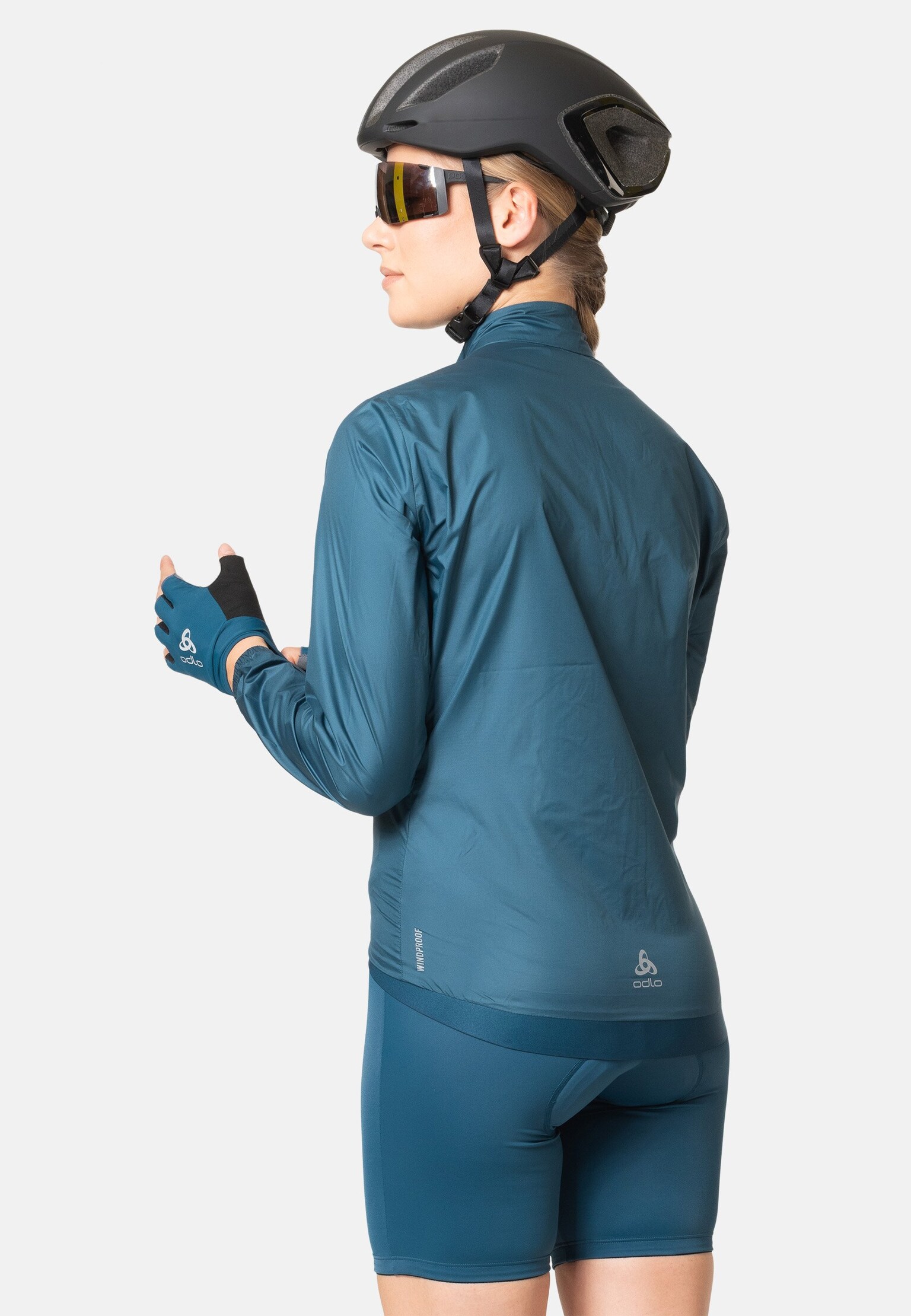 The Essentials long sleeve cycling jacket