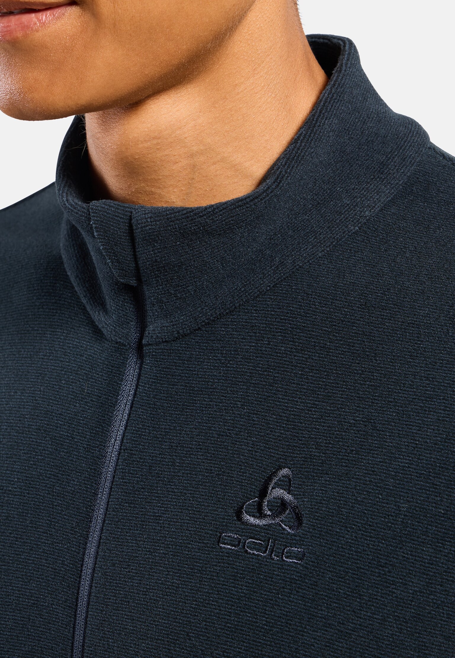 The men's Roy full zip mid layer top