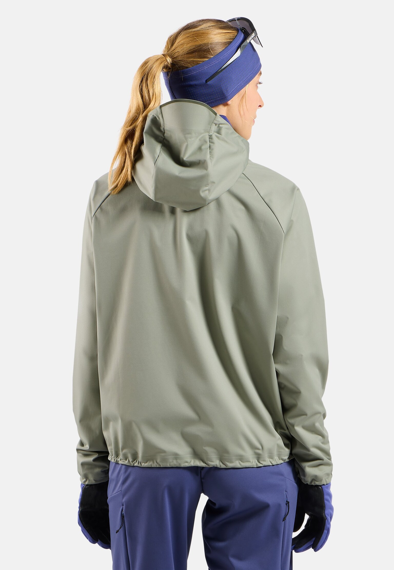 The Zeroweight Pro Warm windproof cross-country anorak