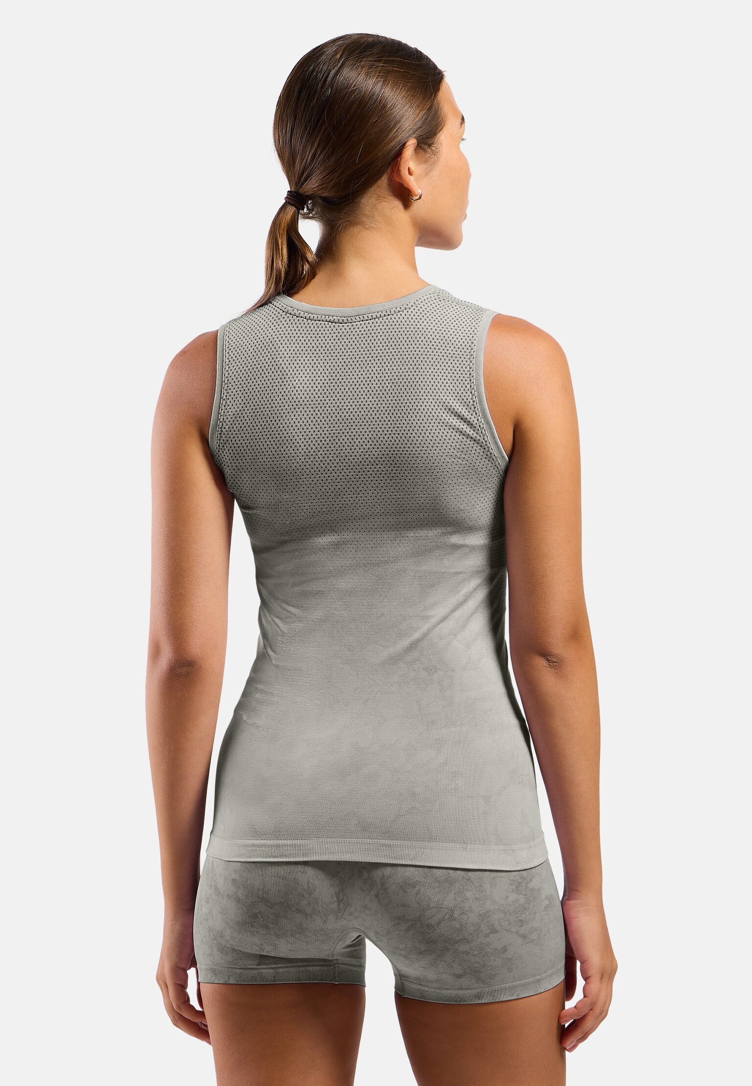The Performance Light rain-dye sleeveless base layer