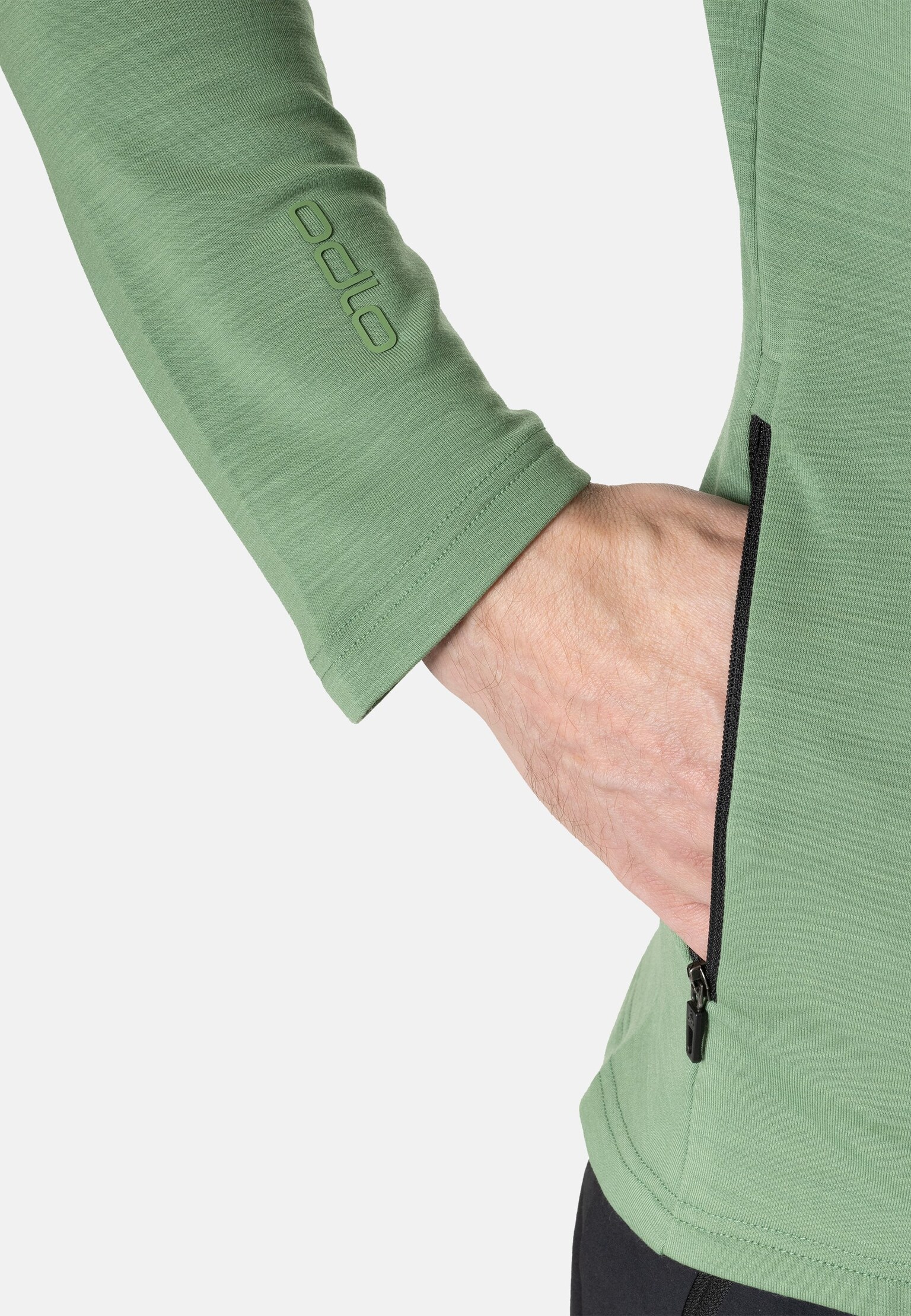 The Ascent Performance Wool Warm mid layer hooded zip