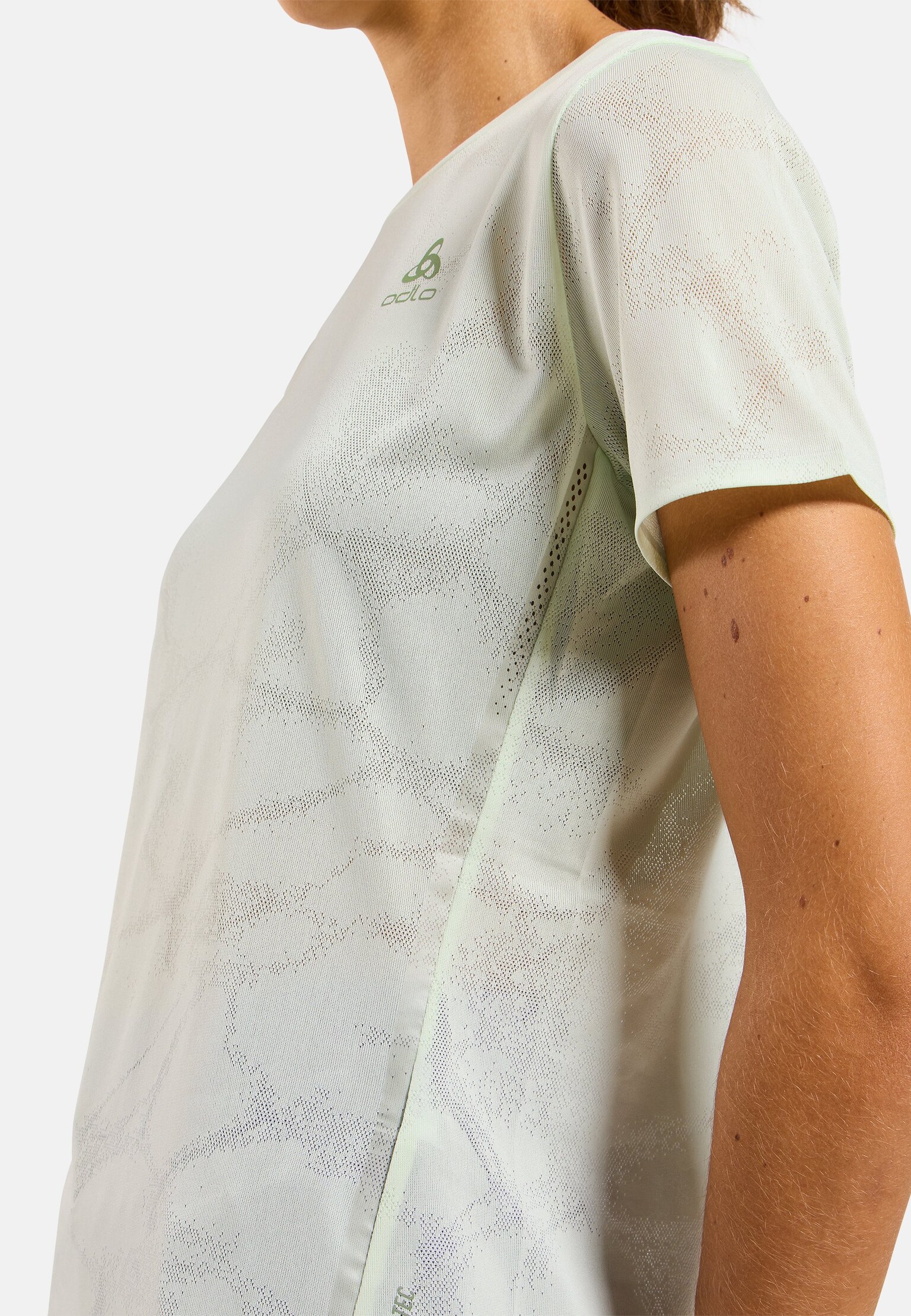 The Zeroweight engineered Chill-Tec running t-shirt