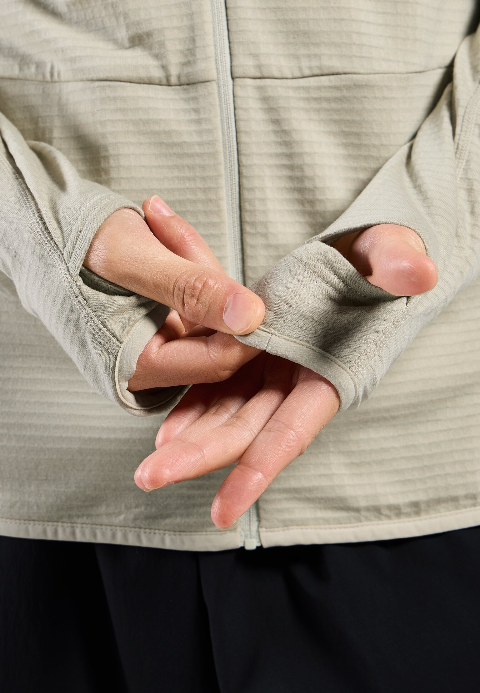 The Ascent mid layer hooded zip