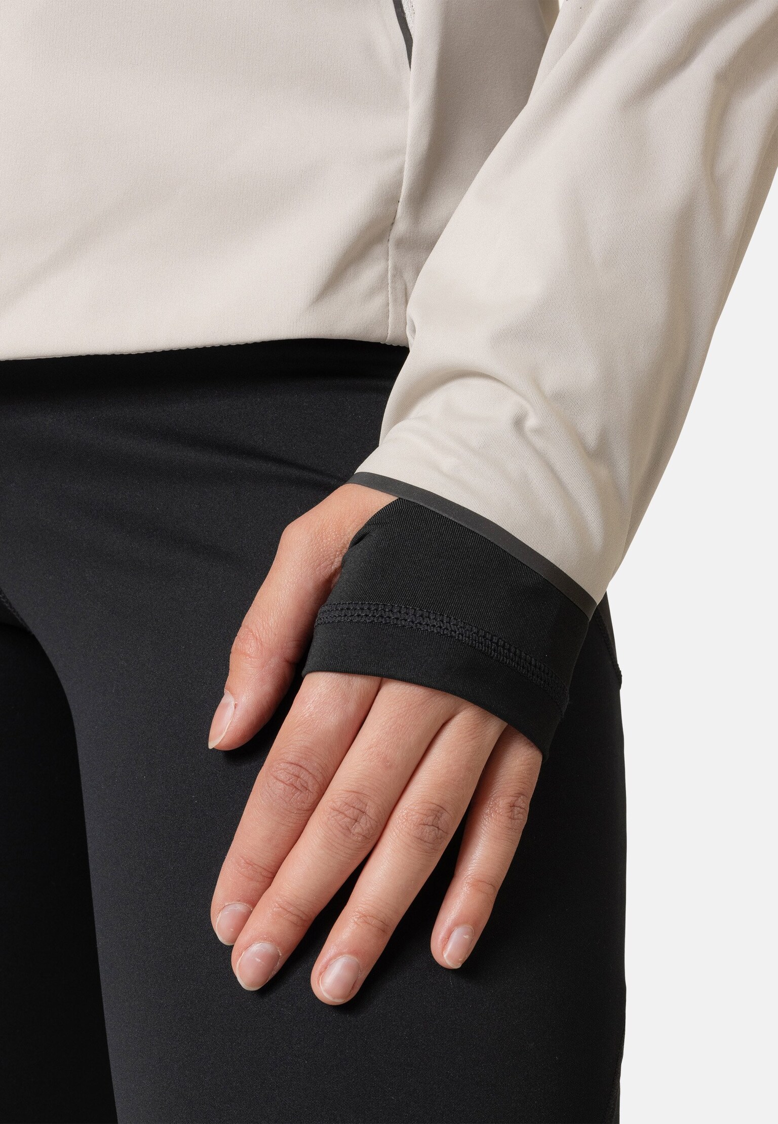 The Zeroweight Pro Warm reflective running jacket