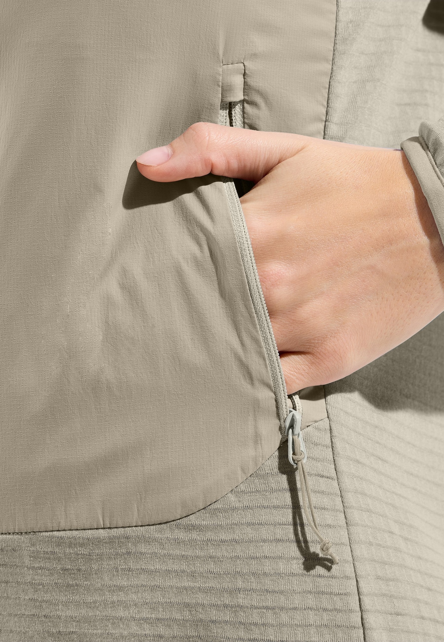 Ascent Hybrid Insulated Jacket