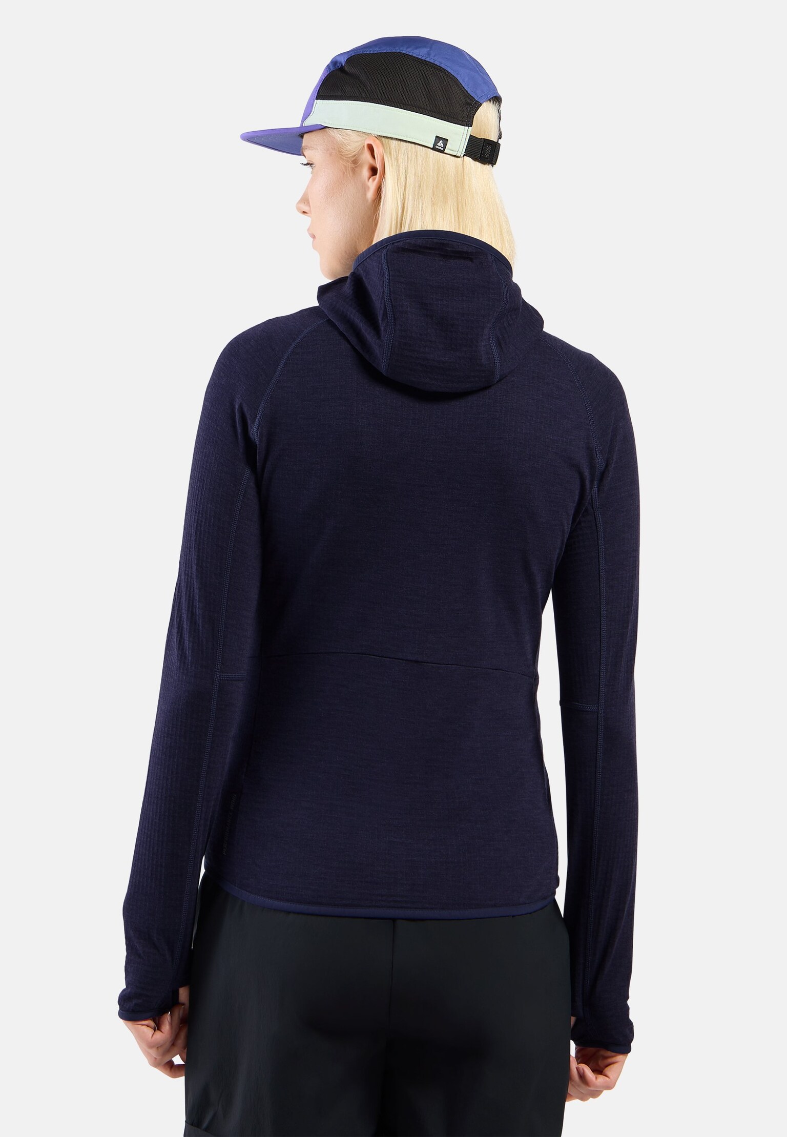 The Ascent mid layer hooded zip
