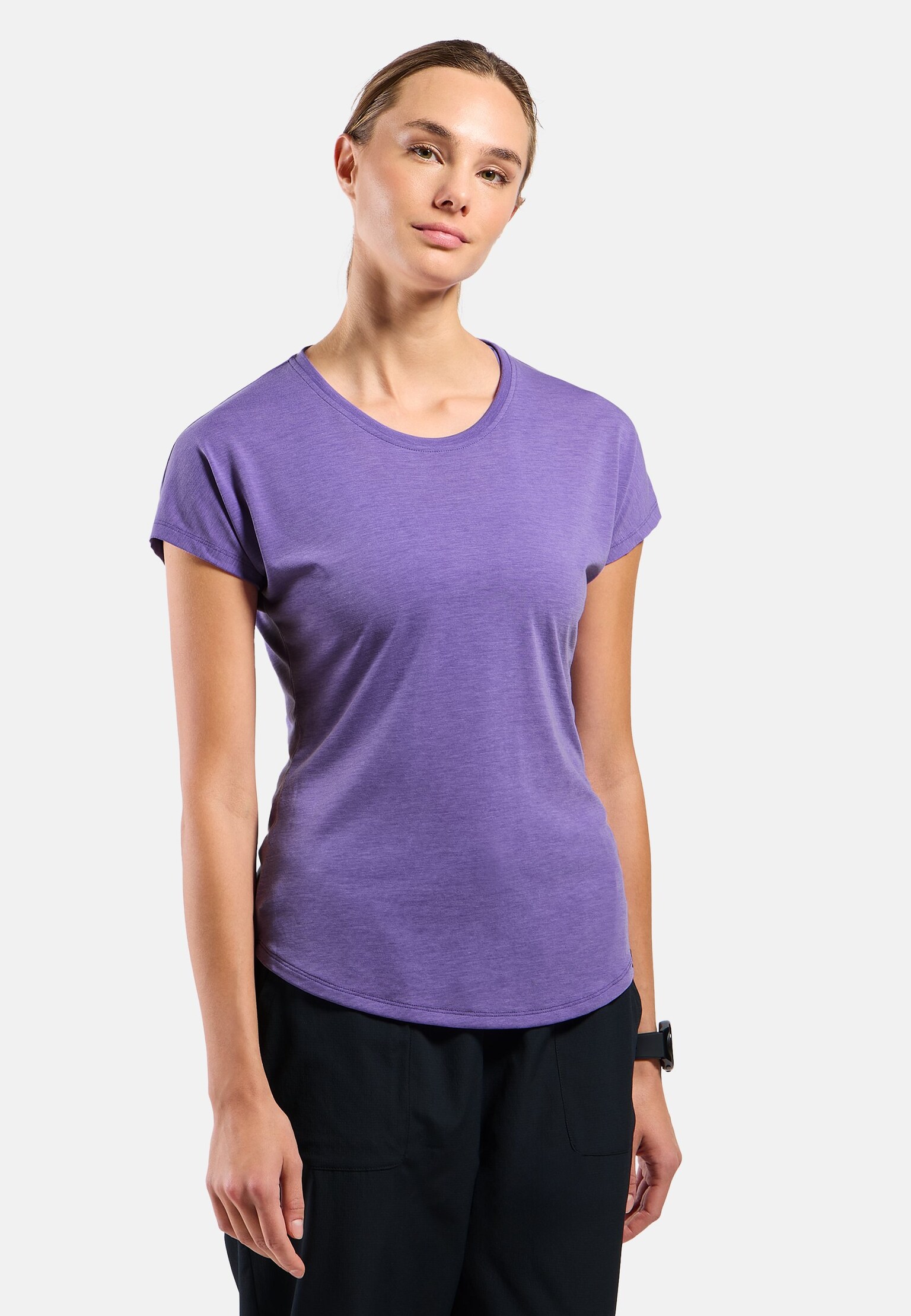 Essentials T-Shirt mit Naturfasern