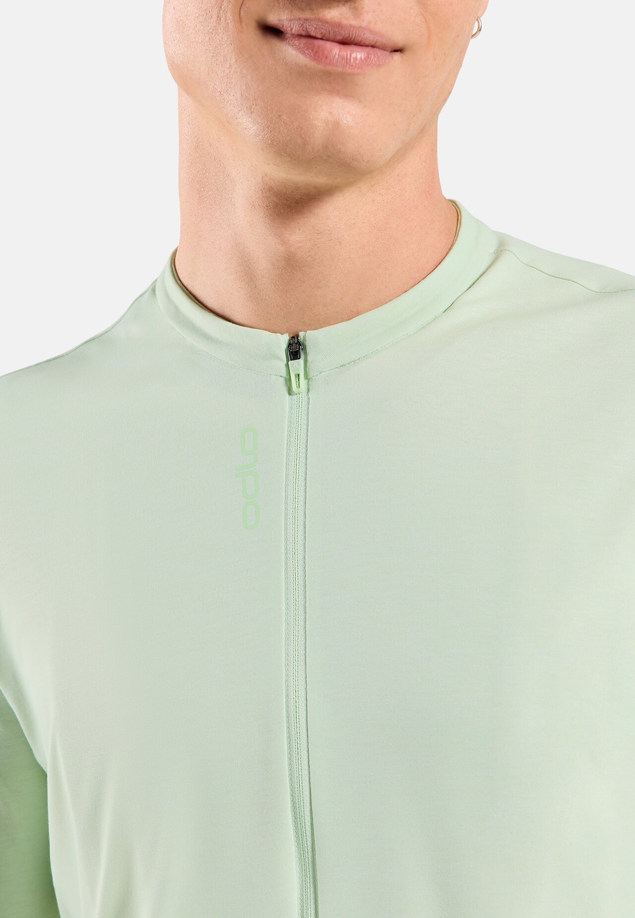 Essential Stand-Up Collar Cycling T-Shirt Full-Zip
