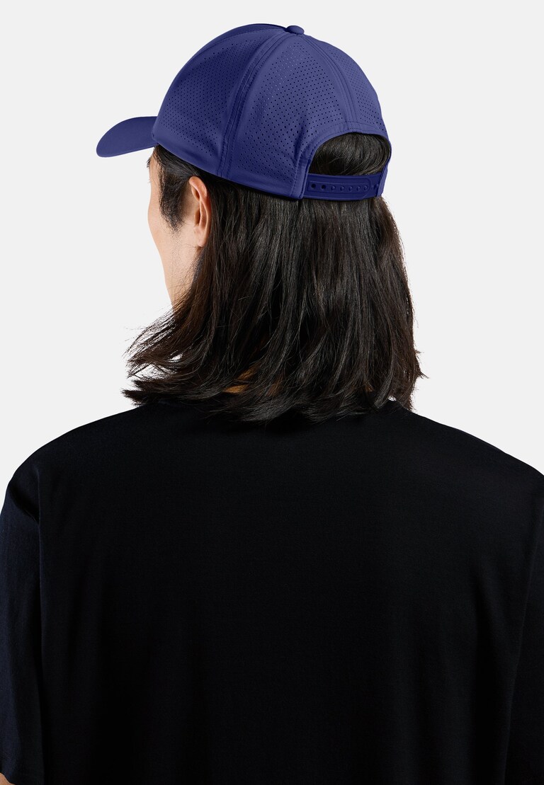 The Performance snapback cap