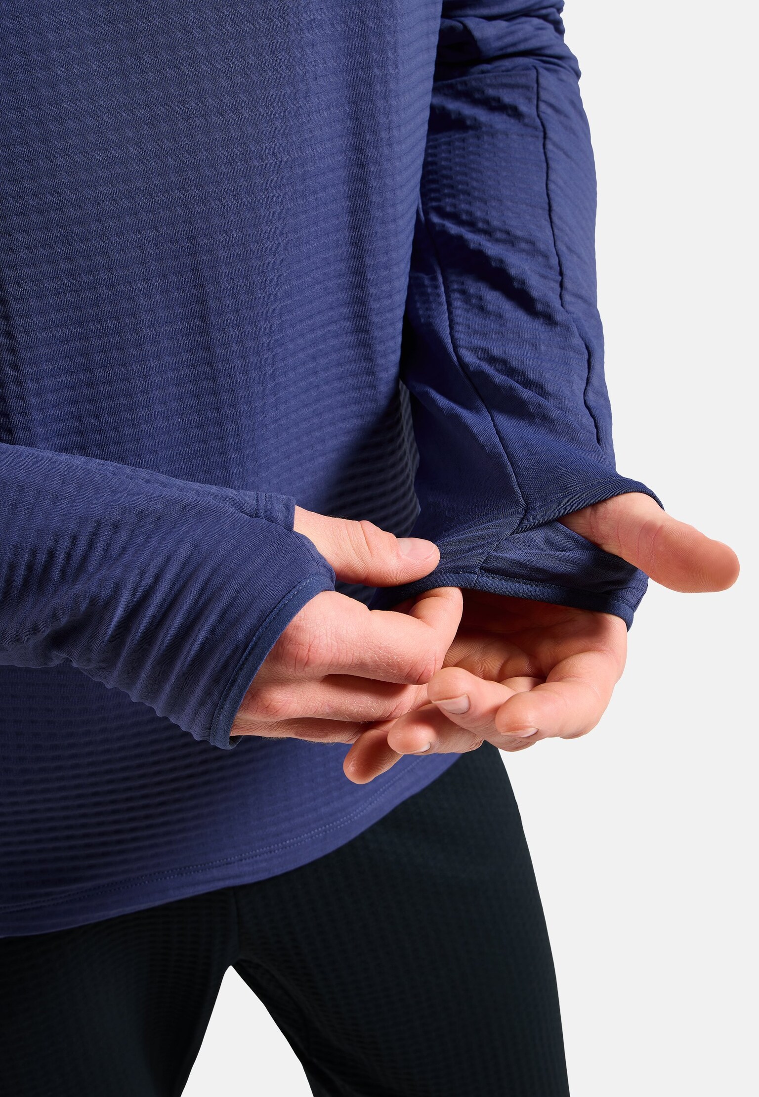 The Essentials Thermal hooded running mid layer