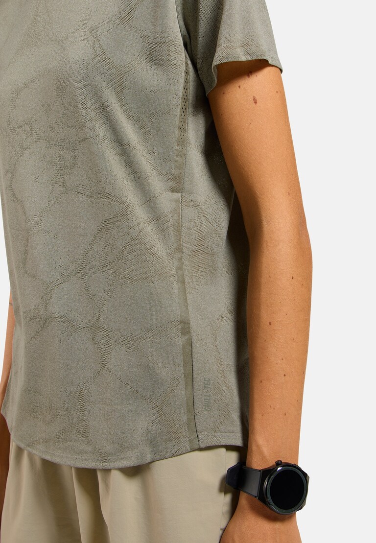 The Zeroweight engineered Chill-Tec running t-shirt