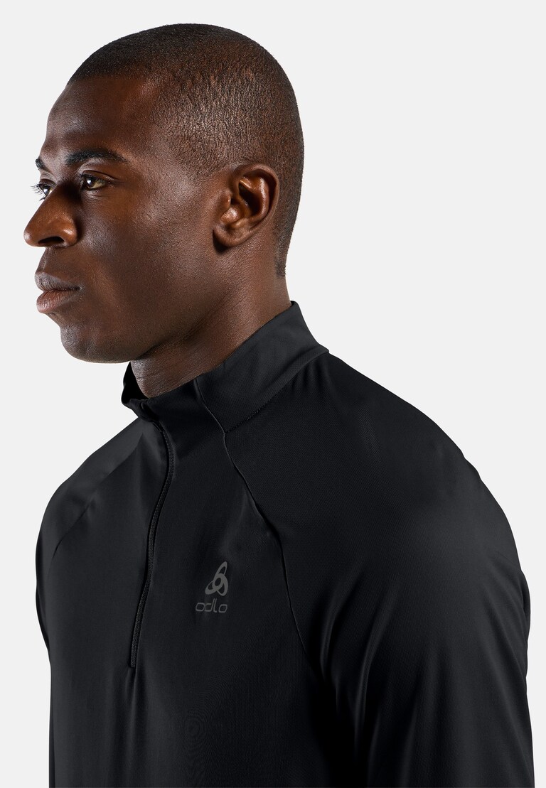 The men's Essentials half-zip running mid layer