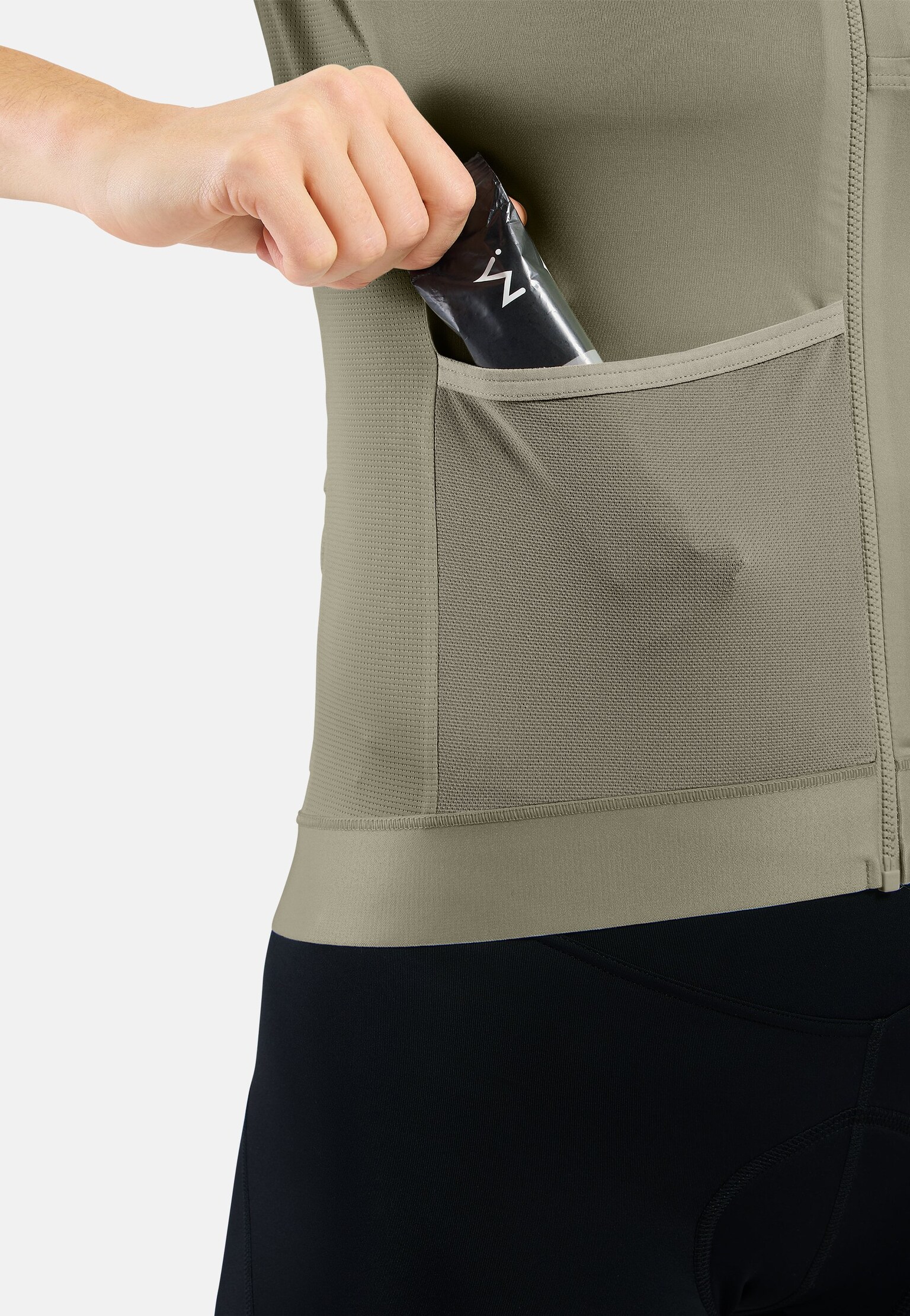 The Explorer Pro Chill-Tec full-zip jersey