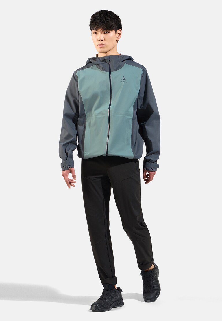 The men's Aegis 2.5L waterproof hardshell jacket
