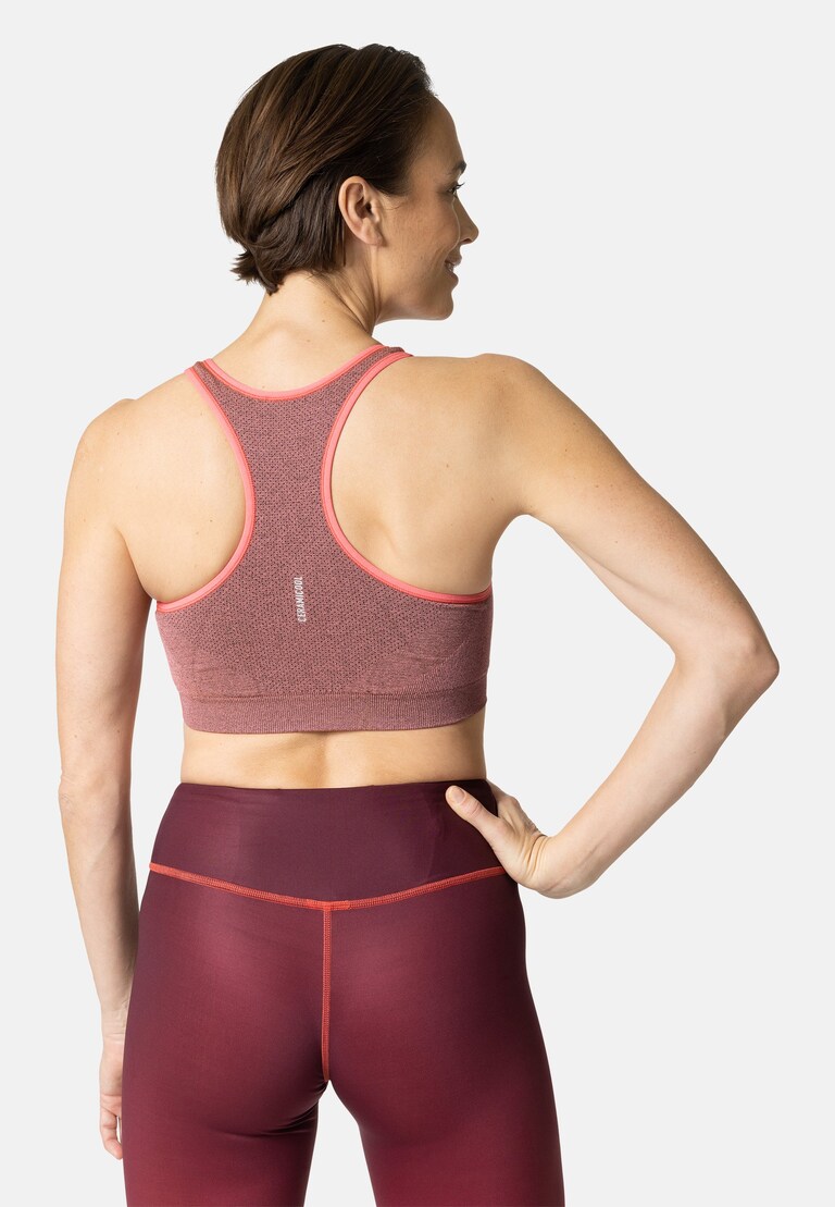The Ceramicool Seamless Medium Sports Bra