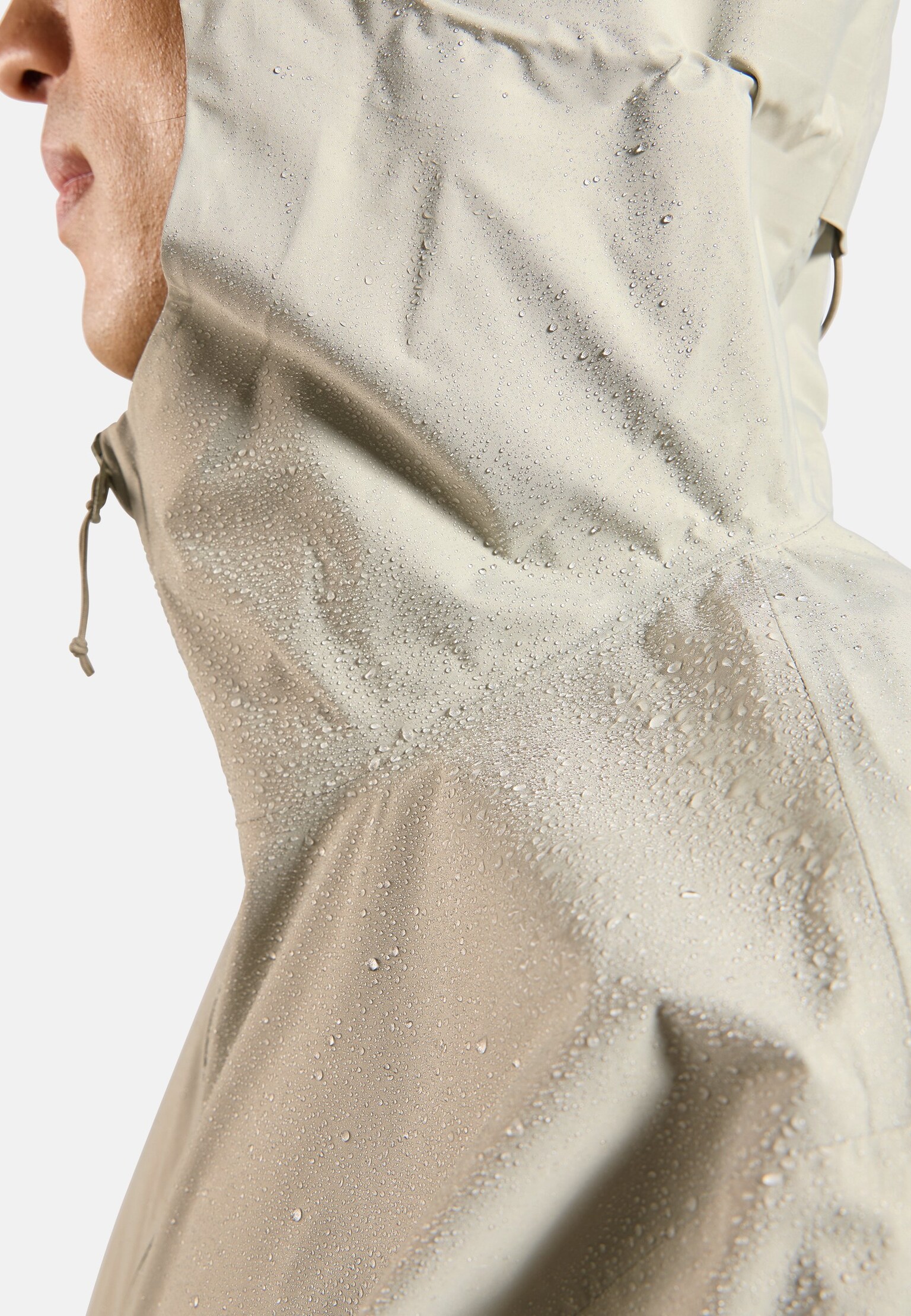 Wasserdichte Essentials 2.5L Hardshell-Jacke