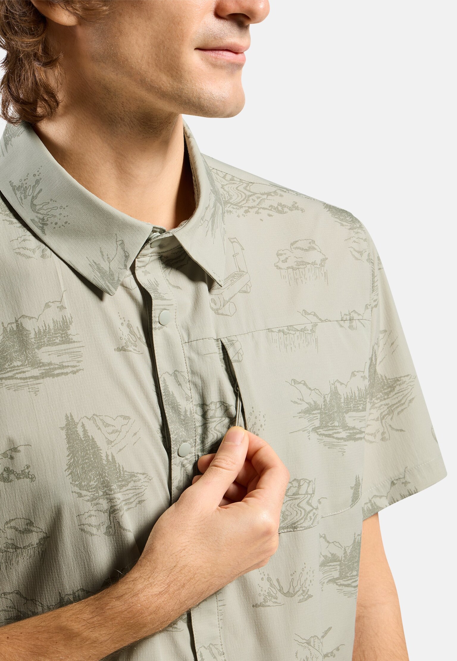 The Essentials short-sleeve print hiking shirt
