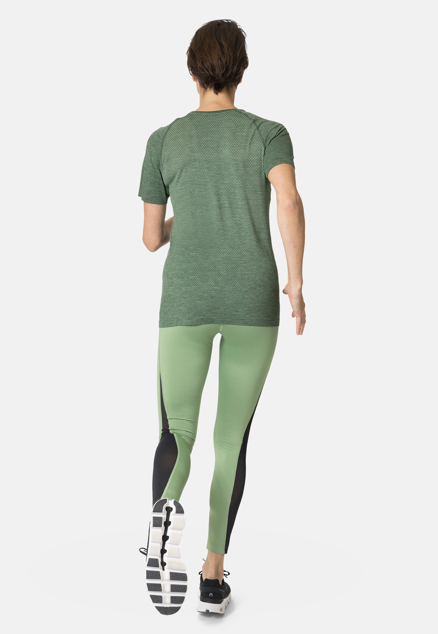 Essentials Lauftights mit Mesh-Einsätzen