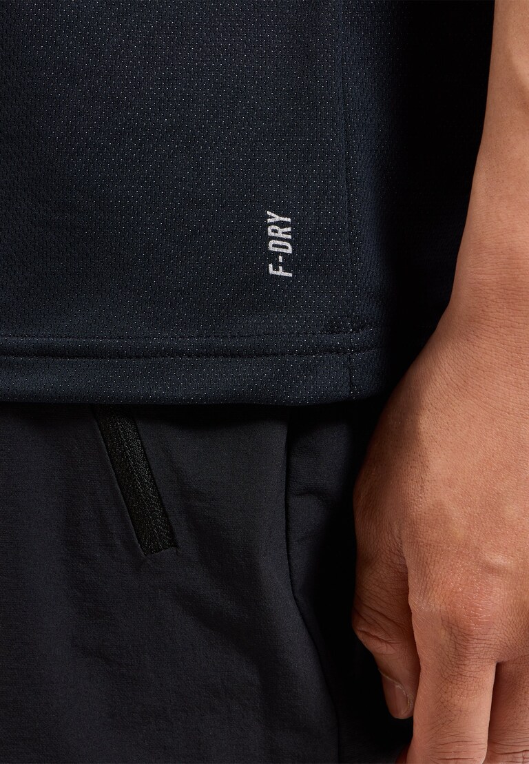 The men's F-Dry polo shirt