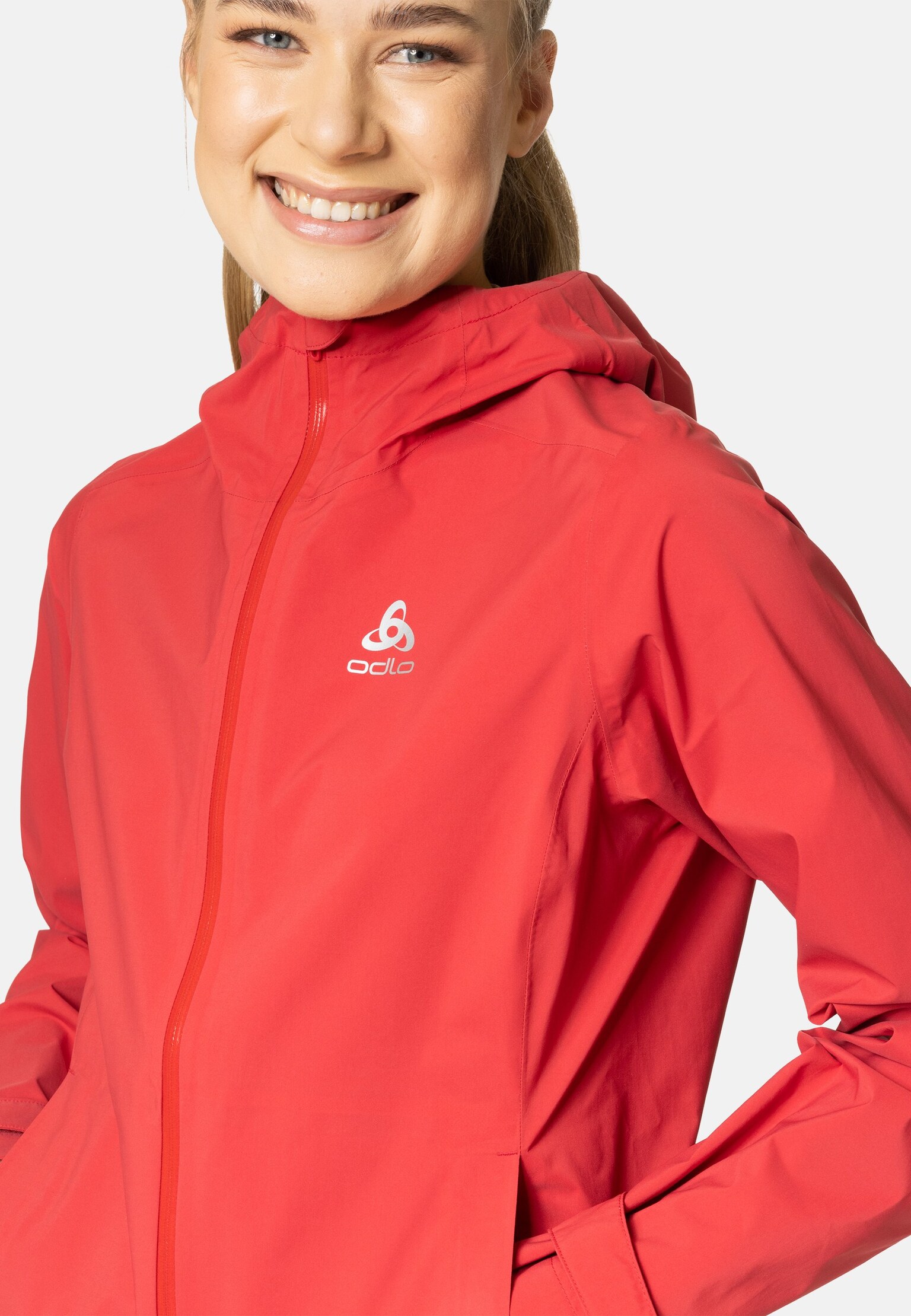 The women's Aegis 2.5L waterproof hardshell jacket