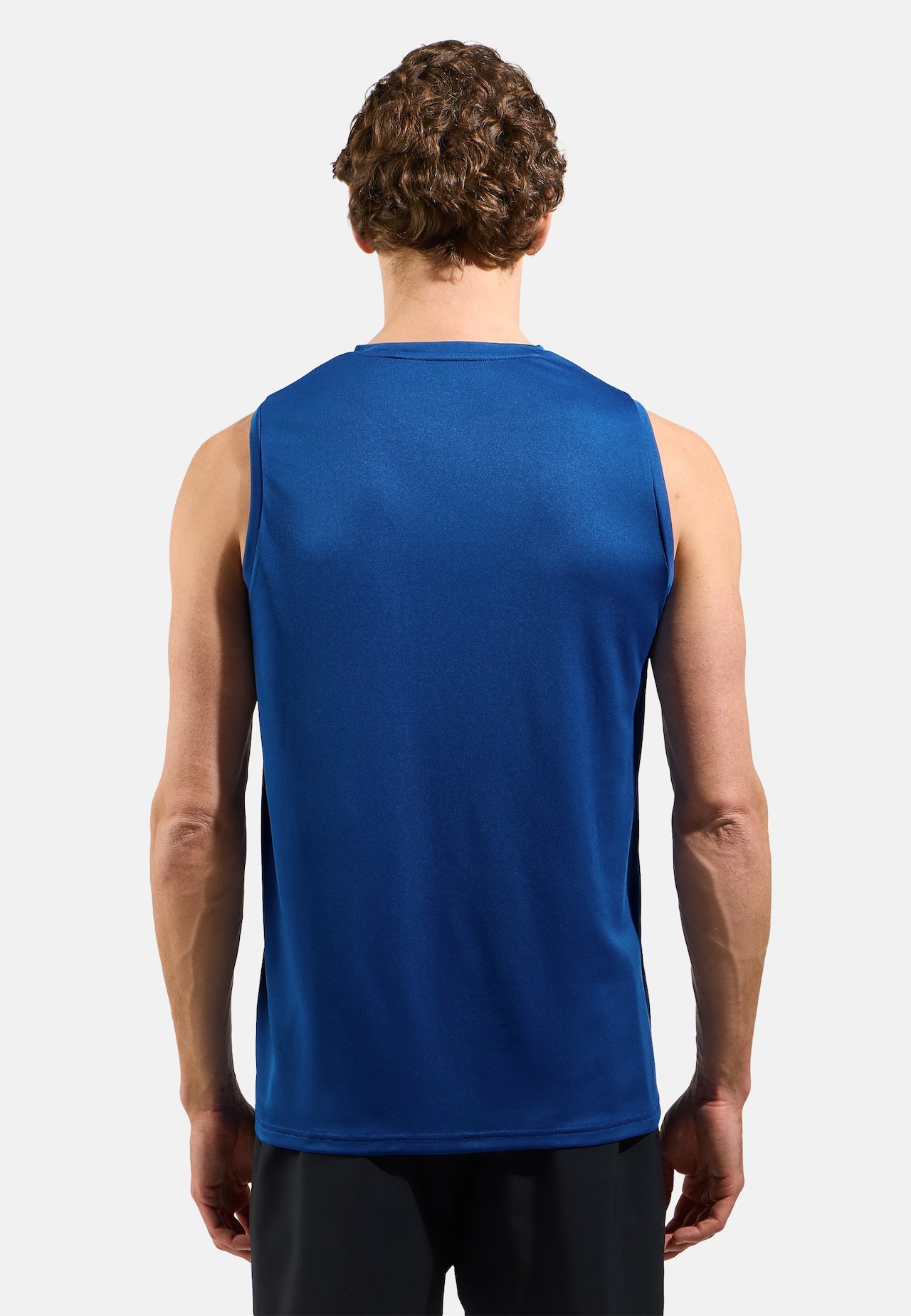 The men's Essentials base layer running singlet