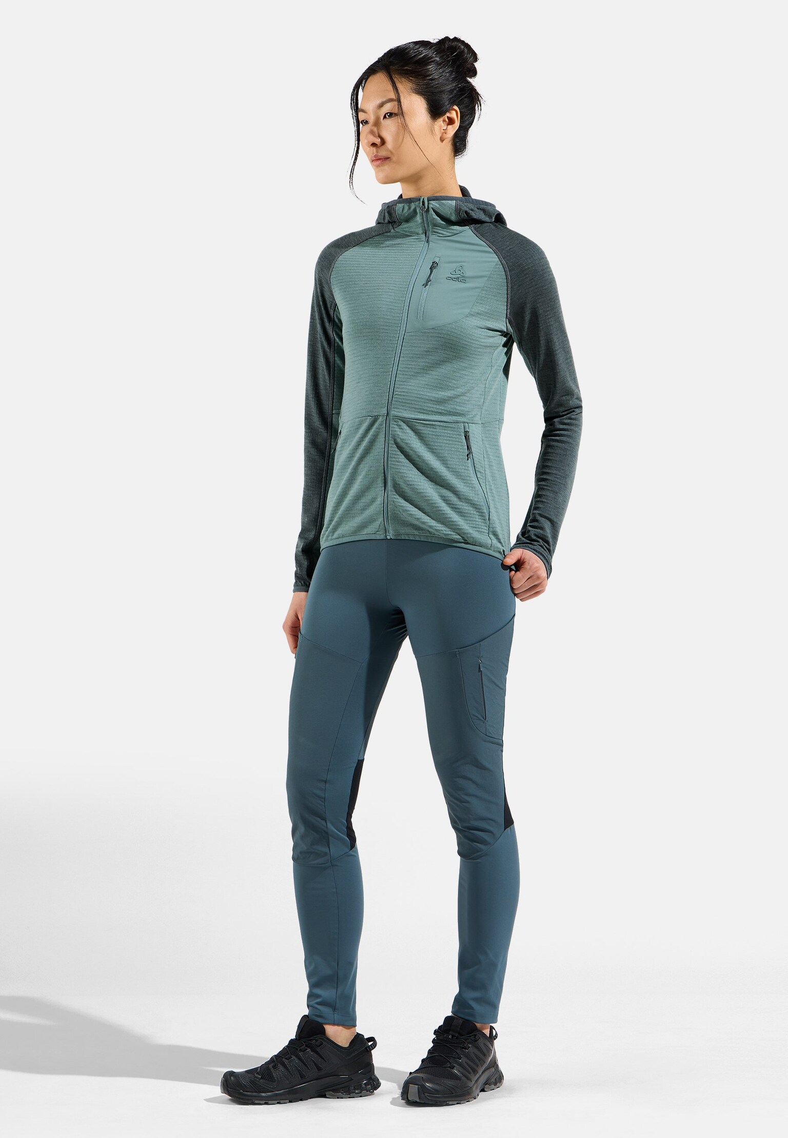 The Ascent mid layer hooded zip