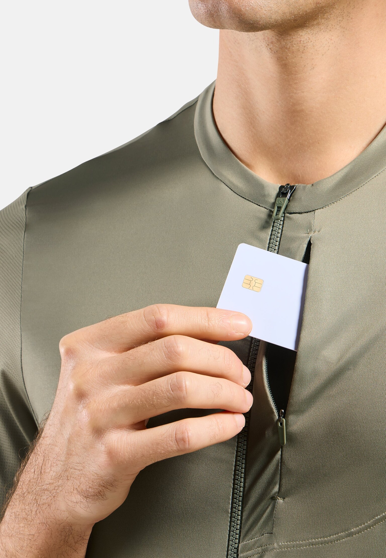 The Explorer Pro Chill-Tec full-zip jersey